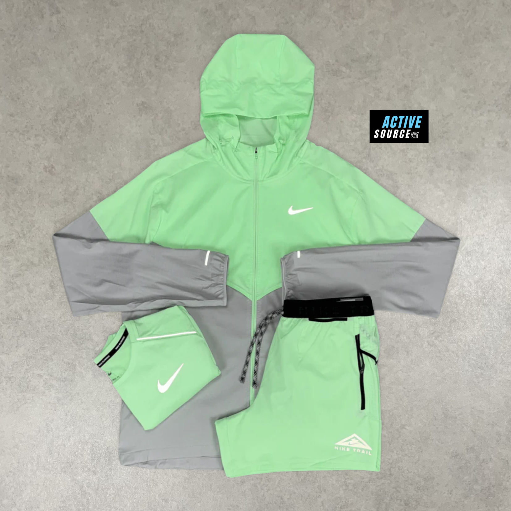 Nike UV Windrunner 3 Piece Set "Vapour Green"