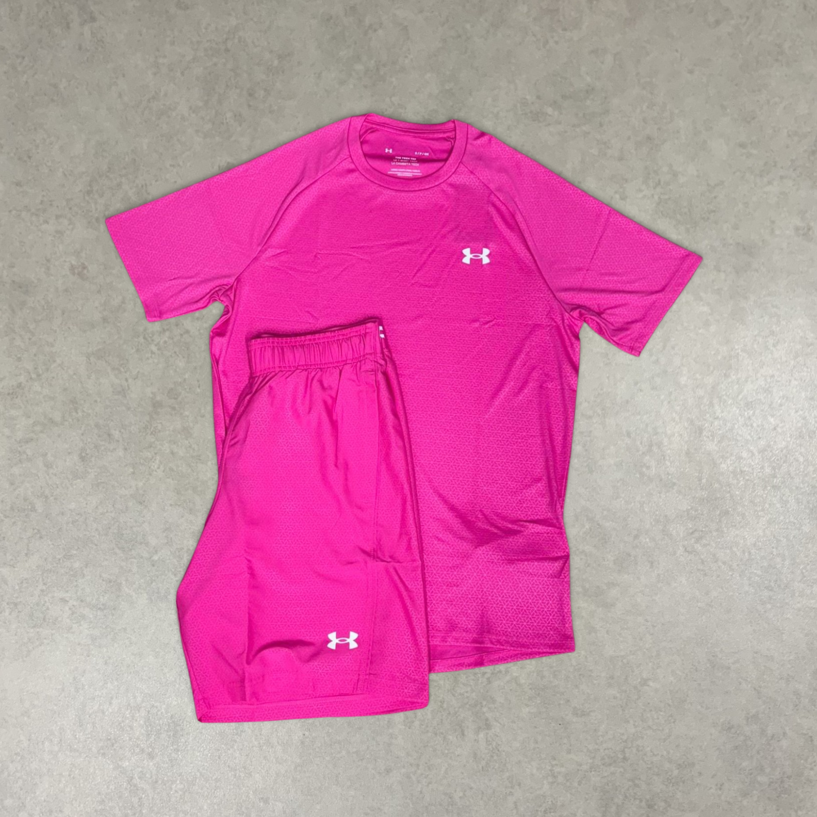 Under Armour Tech Emboss Set "Hot Pink"