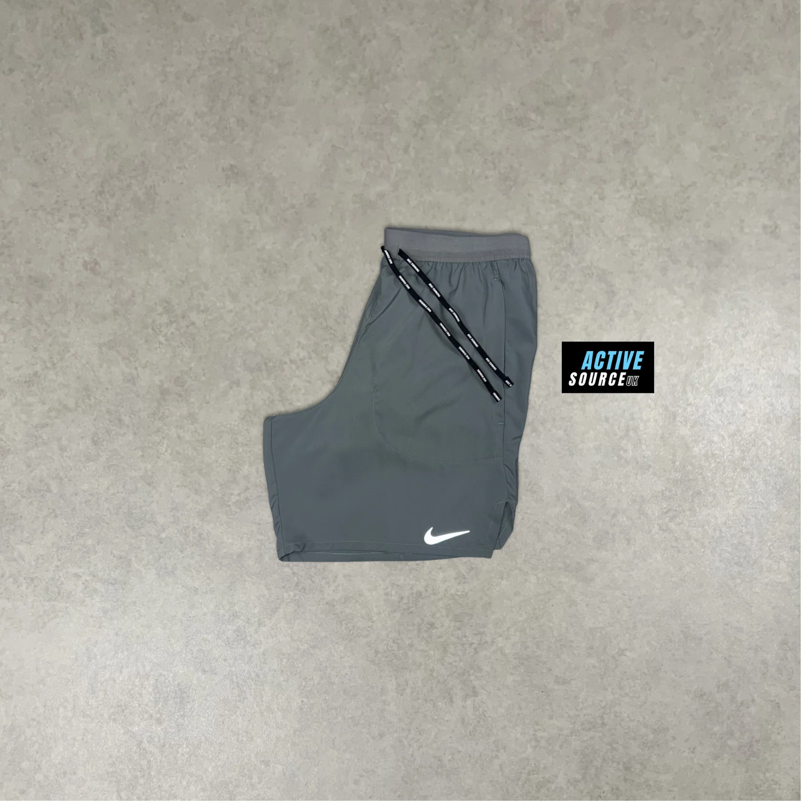 Nike Windrunner Jacket & Shorts Set "Clay Green/Grey"